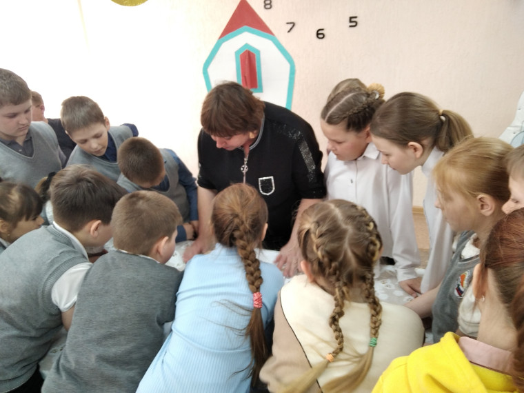 Там на космических дорожках….