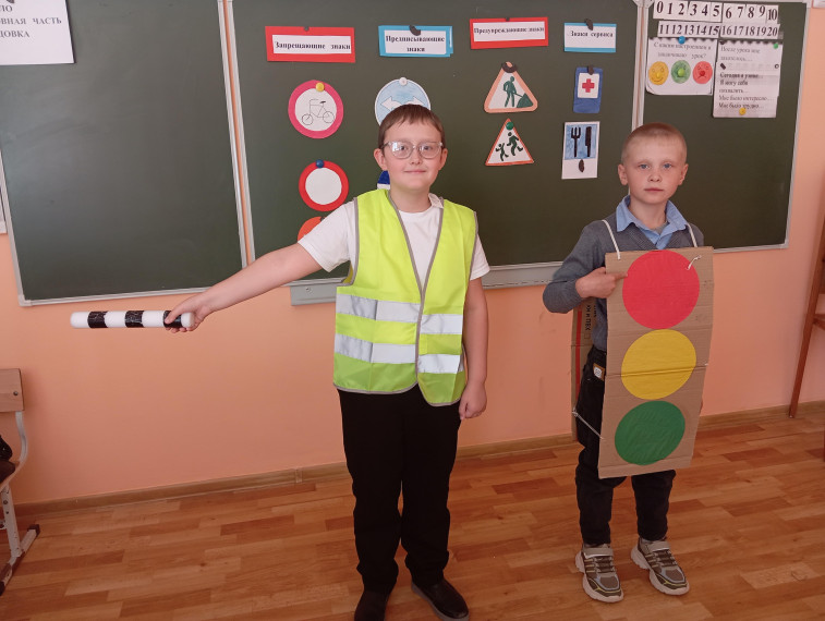 Детям- дорожную безопасность.